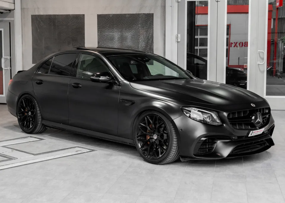 Mercedes-Benz E63S AMG - Mercedes-Benz zur Miete